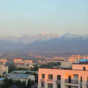 Апартаменты Alpine Serenity Deluxe With Mountain Views Near The Adk Shopping Center And Sairan Metro Station, Алматы